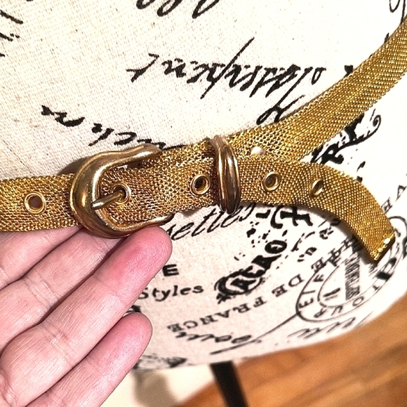 Vintage Gold Belt. Size Large. Great Condition - Picture 2 of 4
